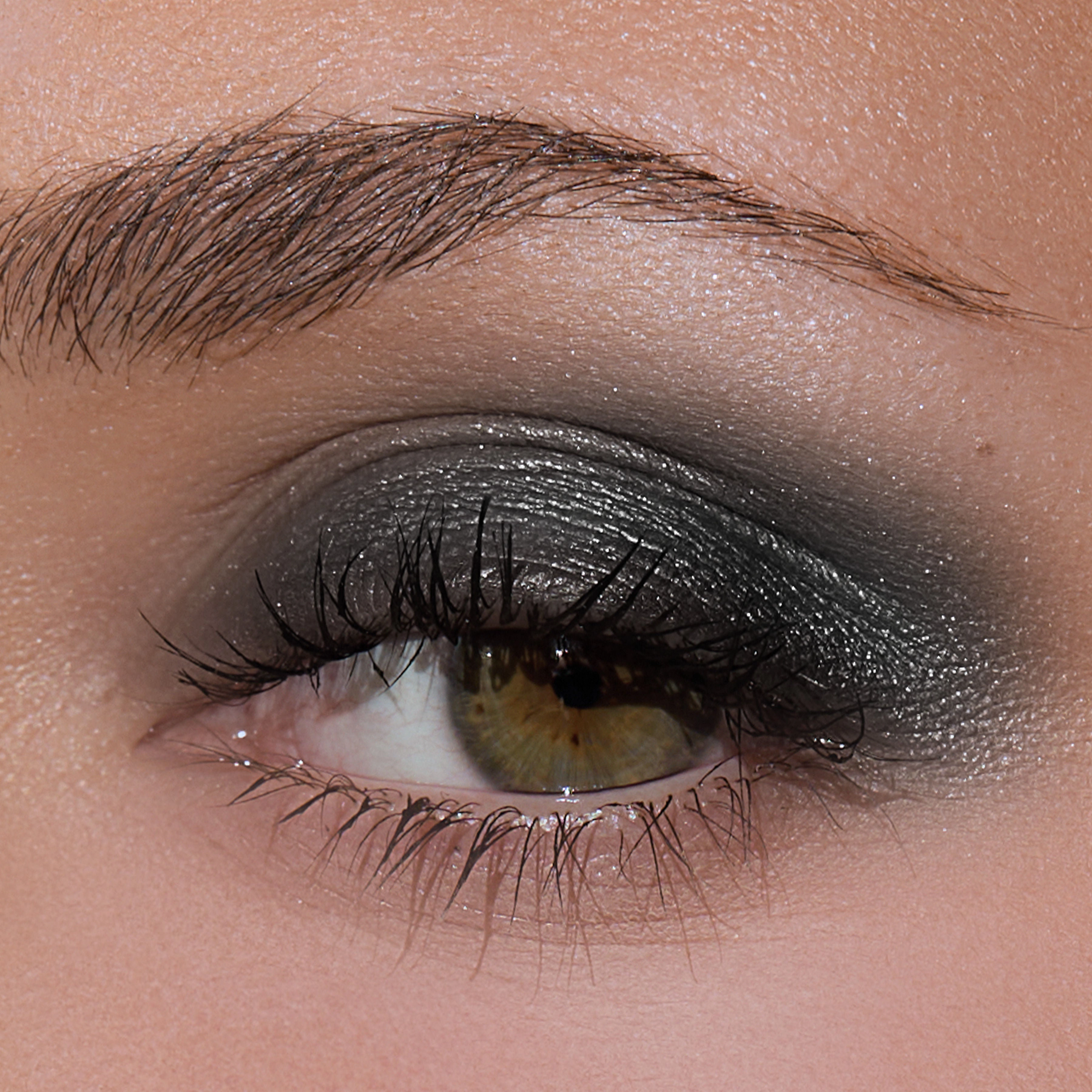 24 Hour Eye Shadow And Liner
