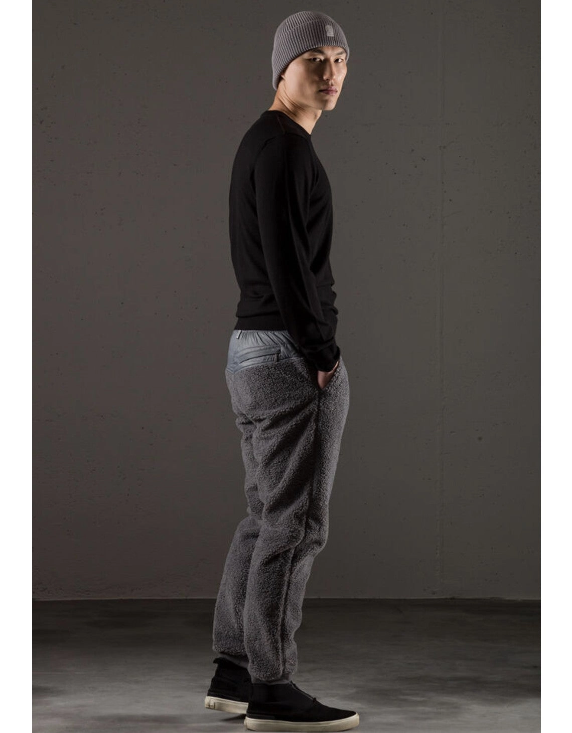 KIRI PANT MAGNET