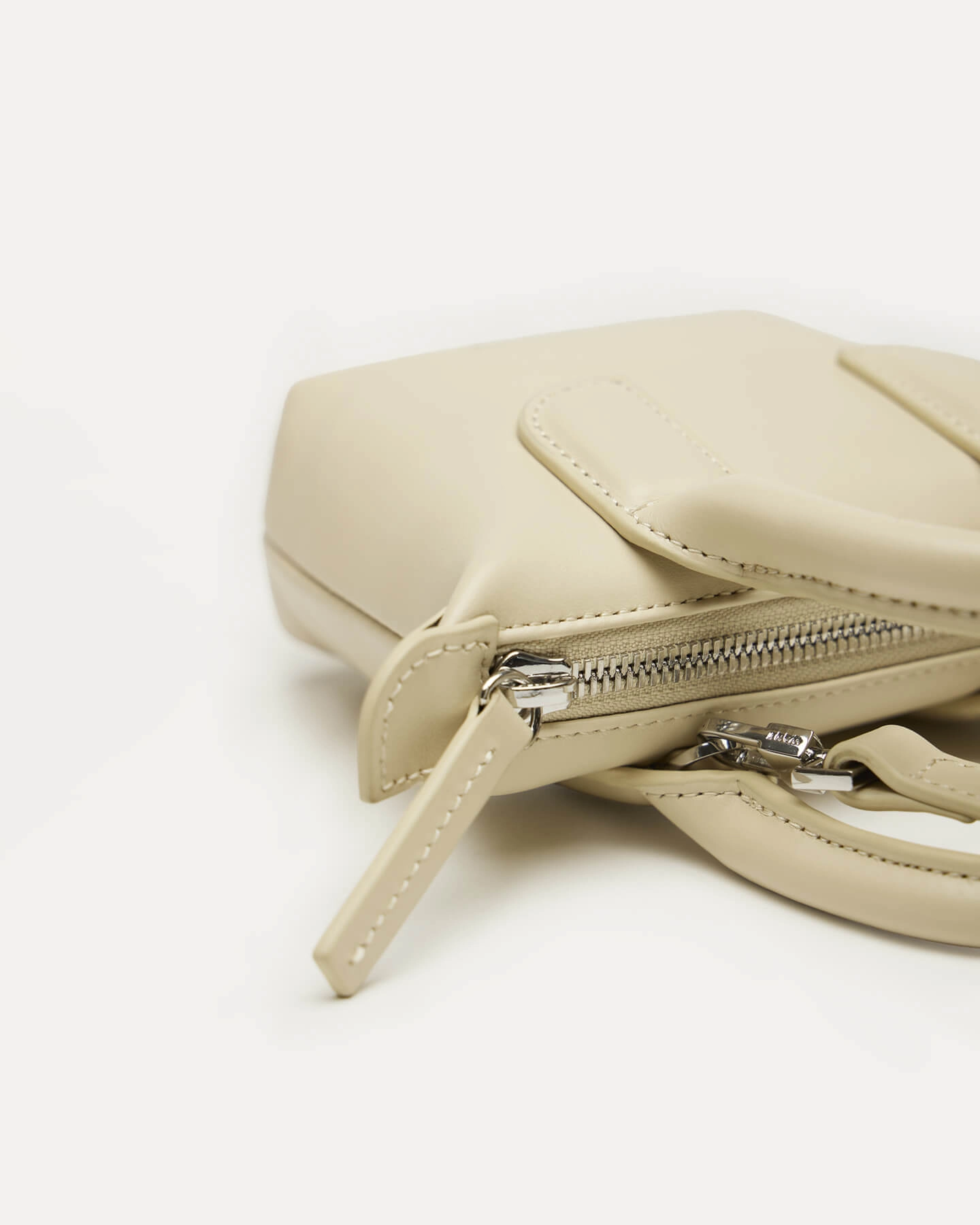 Micro O'Hare Smooth Leather Crossbody Bag